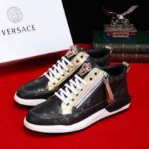 大人っぽく着こなし VERSACE ヴェルサーチ カジュアルシューズ 2026年最新ファッション 欠かせない限定アイテム