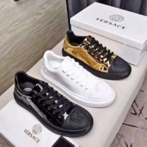 VERSACE ヴェルサーチ カジュアルシューズ 3色可選 2026春夏も引き続きトレンド 爽やかすぎない大人の印象に