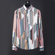 長袖 /ロンT/ロングT/ロングTシャツ洗練されたスタイル  バーバリー BURBERRY 2026年春夏流行ファッション