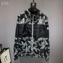 MONCLER トレンド感があって涼しげ 2026春夏は人気定番 モンクレール人気夏ファションおすすめ