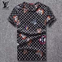 リラックススタイルが実現 ルイ ヴィトン LOUIS VUITTON Tシャツ/ティーシャツ 3色可選 《2026年》今、注目のストリート