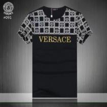 ヴェルサーチVERSACE 夏にぴったり限定アイテム Tシャツ/ティーシャツ 2026即旬な装いに 3色可選