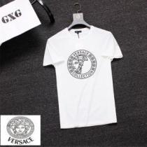 大人のカジュアルスタイル ヴェルサーチVERSACE Tシャツ/ティーシャツ 2026SSのトレンド商品 2色可選