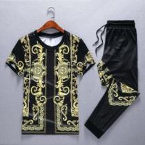 2026夏ファション新品 半袖 上下セット最終価格セール VERSACE ヴェルサーチ ギフト最適期間限定