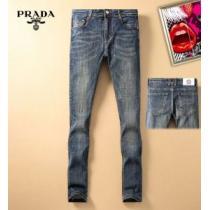 プラダ PRADA ストレートデニムパンツ 2019年春夏流行ファッション 風通しの良いフレア