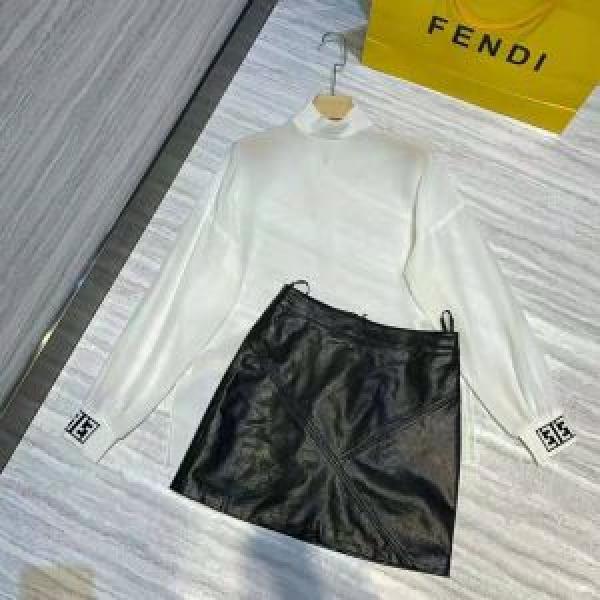 フェンディ FENDI 2026年春夏シーズンの人気 2色可選今風の着こなし新品 上下セット