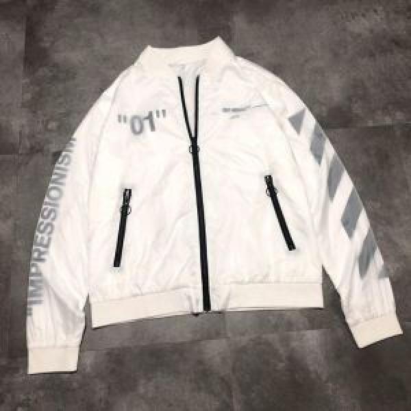 Off-White オフホワイト 日焼け止め服 紫外線カット 男女兼用 夏の大人カジュアルスタイル 2026年の夏のマスト
