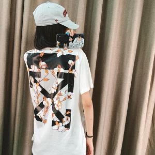 Off-White オフホワイト 半袖Tシャツ off-white 19ss】 OW 19ss 2026年の春夏に着たい ちょっと大人の印象