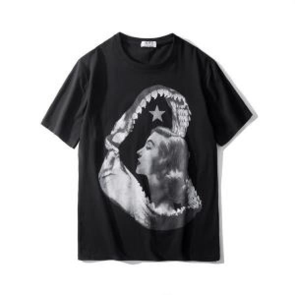 Tシャツ/ティーシャツ 2026春夏も引き続きトレンド ちょっと大人の印象 ジバンシー GIVENCHY
