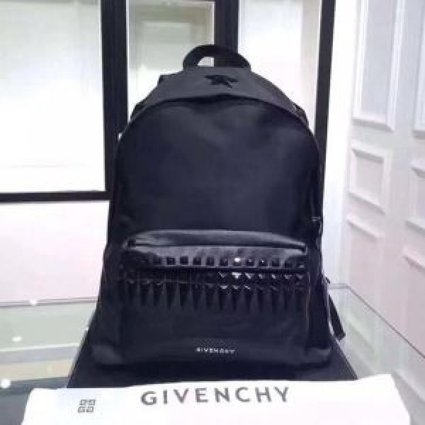 2026春夏の大注目トレンド きちんと感が抜群 ジバンシー GIVENCHY バッグ.91.