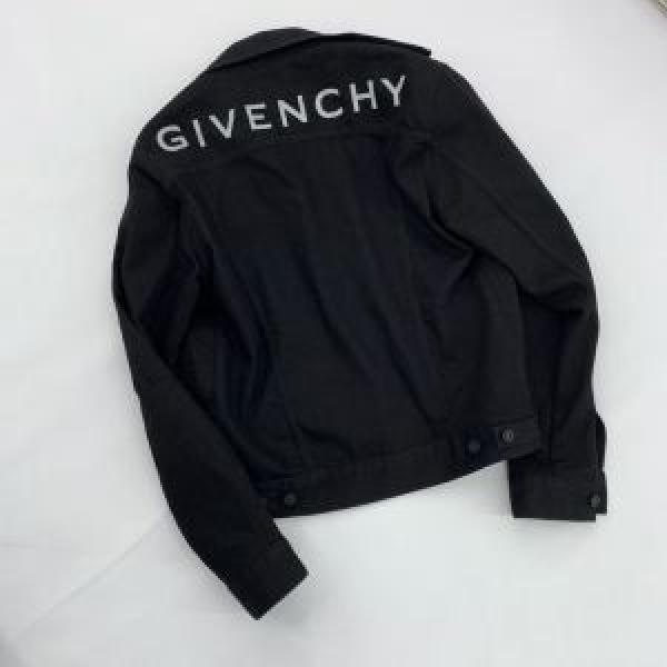 コート 2025年春夏シーズンの人気 優雅で都会的な装いに仕上げ ジバンシー GIVENCHY