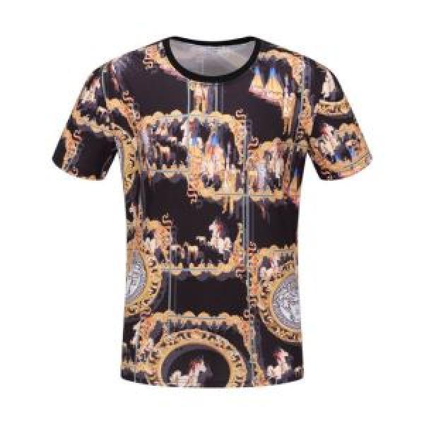 半袖Tシャツ 2025春夏トレンドアイテム 今期のトレンド定番アイテム VERSACE ヴェルサーチ