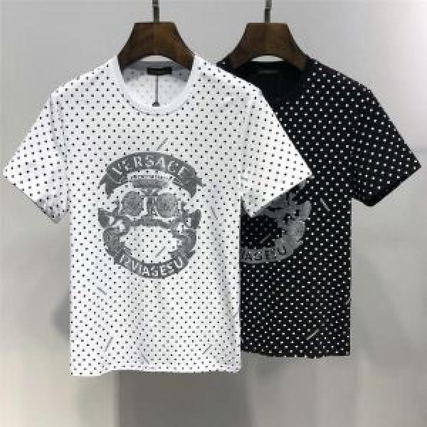 2色可選 半袖Tシャツ 特に夏は人気アイテム 2026春夏人気トレンドアイテム VERSACE ヴェルサーチ