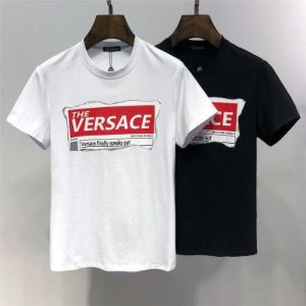 今年は大きめの新作がトレンド 2026春夏トレンドアイテム VERSACE ヴェルサーチ 半袖Tシャツ 2色可選