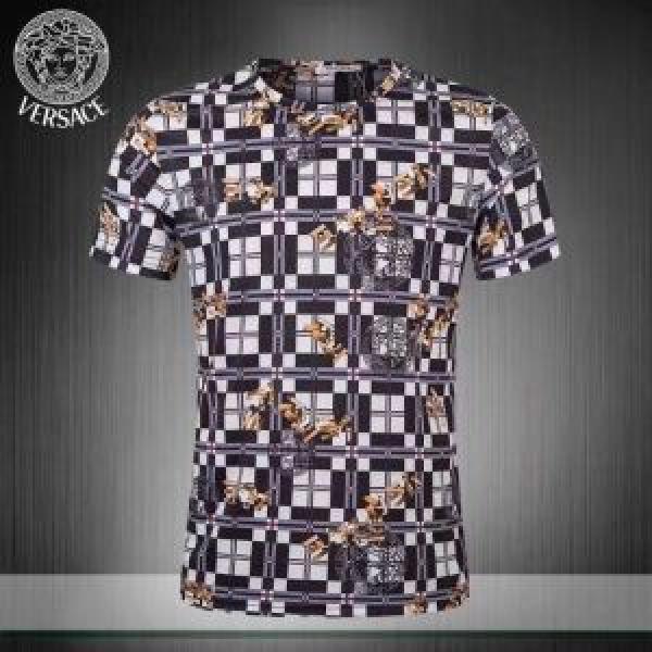 VERSACE ヴェルサーチ 半袖Tシャツ 2色可選 大人の華やかさを演出 【2026春夏】最新コレクション