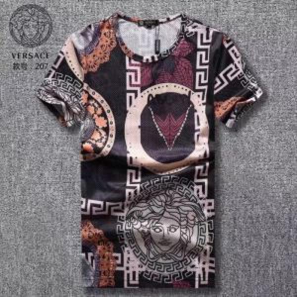 2色可選 半袖Tシャツ 《2025年》今、注目のストリート オシャレ印象で人気の高い VERSACE ヴェルサーチ