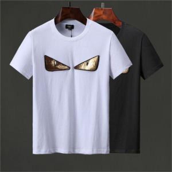 新作コレクションを見る 大人カジュアル夏ファッション2026 FENDI フェンディ 半袖Tシャツ 2色可選