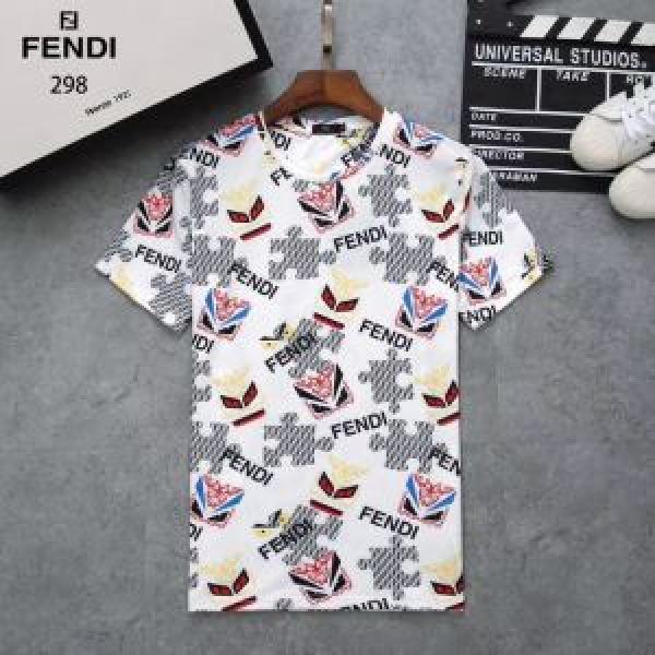 上品な涼やかさある印象に 《2026年》今、注目のストリート FENDI フェンディ 半袖Tシャツ 3色可選