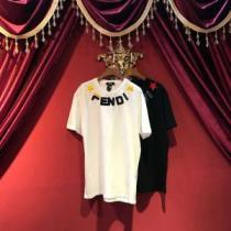 半袖Tシャツ 2色可選 FENDI フェンディ 2026春夏は人気定番 春夏シンプルファッションでOK！