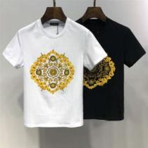 半袖Tシャツ 2色可選 2026春夏トレンドアイテム 今期のトレンド定番アイテム VERSACE ヴェルサーチ