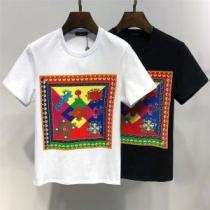 VERSACE ヴェルサーチ 半袖Tシャツ 2色可選 爽やかカジュアル人気 【2026年】夏のファッション