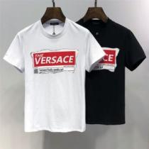 今年は大きめの新作がトレンド 2026春夏トレンドアイテム VERSACE ヴェルサーチ 半袖Tシャツ 2色可選