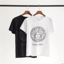 VERSACE ヴェルサーチ 半袖Tシャツ 2色可選 まずは定番！人気アイテム 2026春夏も引き続き人気セール