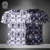 今シーズン注目のデザイン VERSACE ヴェルサーチ 半袖Tシャツ 2色可選 大人カジュアル夏ファッション2026