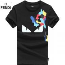 2026春夏トレンドアイテム 今シーズン注目のデザイン FENDI フェンディ 半袖Tシャツ 3色可選