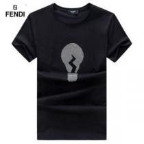 FENDI フェンディ 半袖Tシャツ 4色可選 最新のトレンドブランド人気的 2026春夏は人気定番