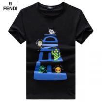 今流行のストリート上品 FENDI フェンディ 半袖Tシャツ 4色可選 2026春夏トレンドアイテム