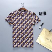 まずは定番！人気アイテム FENDI フェンディ 半袖Tシャツ 夏ファッションをおしゃれに楽しもう