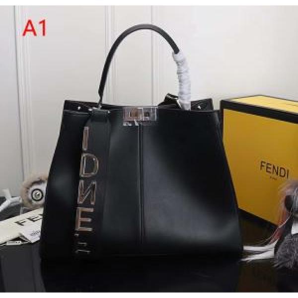まずは定番！人気アイテム フェンディ FENDI ハンドバッグ  多色可選  2026夏ファション新品.150.