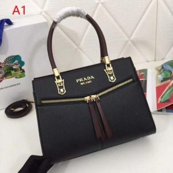 暑い今こそ活躍させたい！ プラダ PRADA ハンドバッグ 4色可選 2026春夏のトレンド新商品.68.