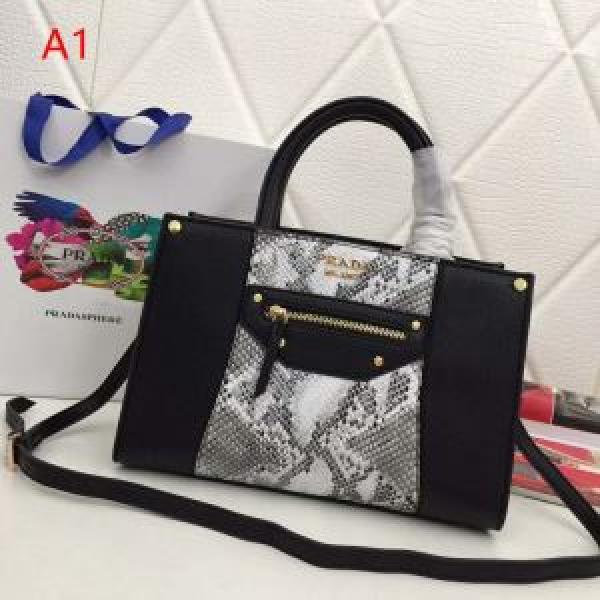 2026年の夏のマスト オススメしたい最新注目ファション プラダ PRADA ハンドバッグ 4色可選.68.