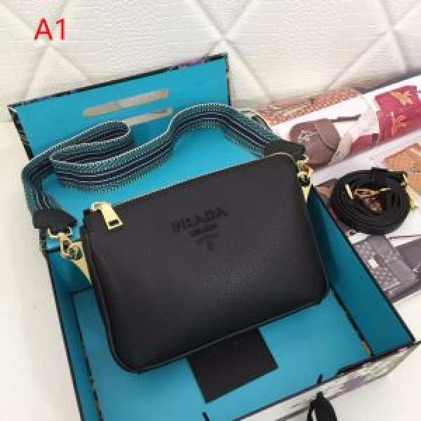 斜め掛けバッグ 4色可選 季節をまたい新作アイテム 2026夏ファション新品 プラダ PRADA.68.
