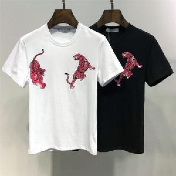 VALENTINO Tシャツ/ティーシャツ 2色可選 2025即旬な装いに オススメしたい最新注目ファション ヴァレンティノ