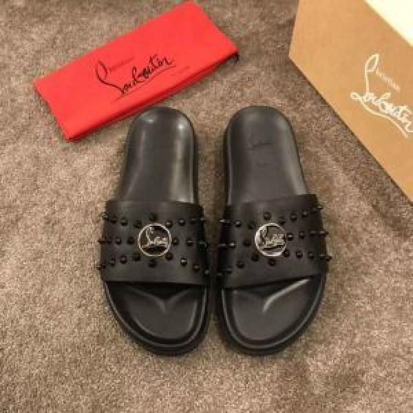 2026春夏トレンドアイテム Christian Louboutinファッションにトレンド クリスチャンルブタン サンダル