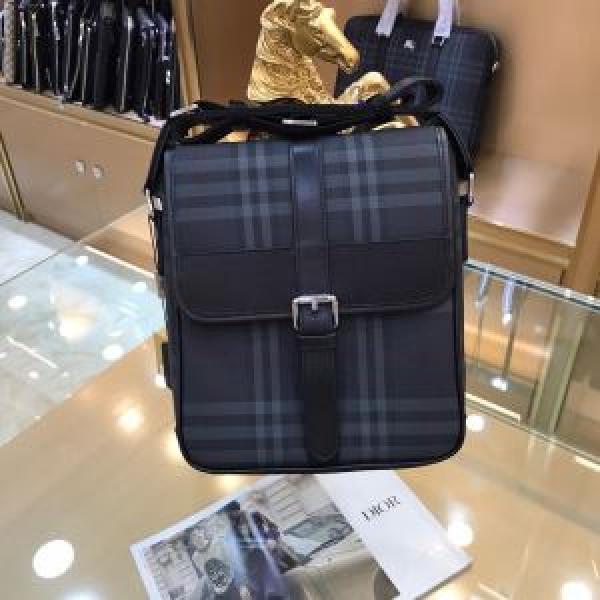バーバリー BURBERRY ビジネスバッグ 2026年の春夏に着たい る春夏おすすめの人気商品.47.