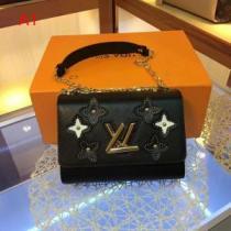 スタイルアップ効果 2026年夏の一押しファッションアイテム ルイ ヴィトン LOUIS VUITTON ショルダーバッグ 3色可選.49..49..49..49..49..49..49..49..49..49..49..49.