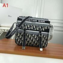 オシャレ印象で人気の高い おしゃれな夏ファッション2026 ディオール DIOR ハンドバッグ 多色可選.58.