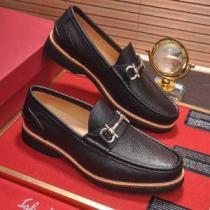 サルヴァトーレフェラガモ2026SSのトレンド商品 FERRAGAMO ビジネスシューズ 特に夏は人気アイテム