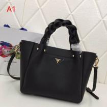 3色可選 ハンドバッグ  【2026年】夏のファッション 新作コレクションを見る プラダ PRADA.68.