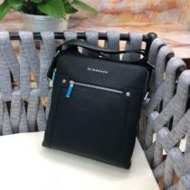 ビジネスバッグ 春夏の流行りトップス 2026春夏の大注目トレンド バーバリー BURBERRY.47.