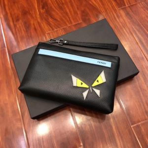 2026春夏トレンドアイテム 大人の可愛さを引き立て フェンディ FENDI ポーチ.487.