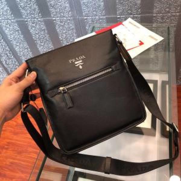 2025春夏のトレンド新商品 プラダ PRADA ビジネスバッグ 春夏シンプルファッションでOK！.57.