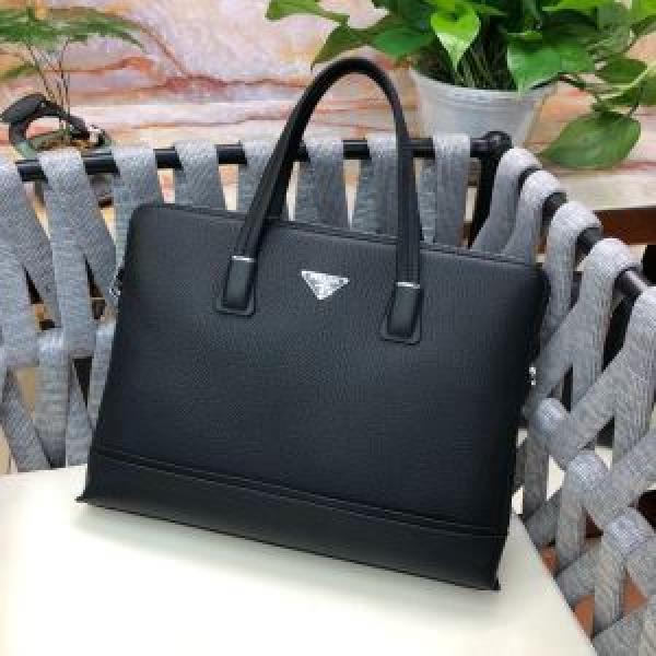 プラダ PRADA ビジネスバッグ 2026春夏のトレンド新商品 絶妙にオシャレ人気アイテム.57.