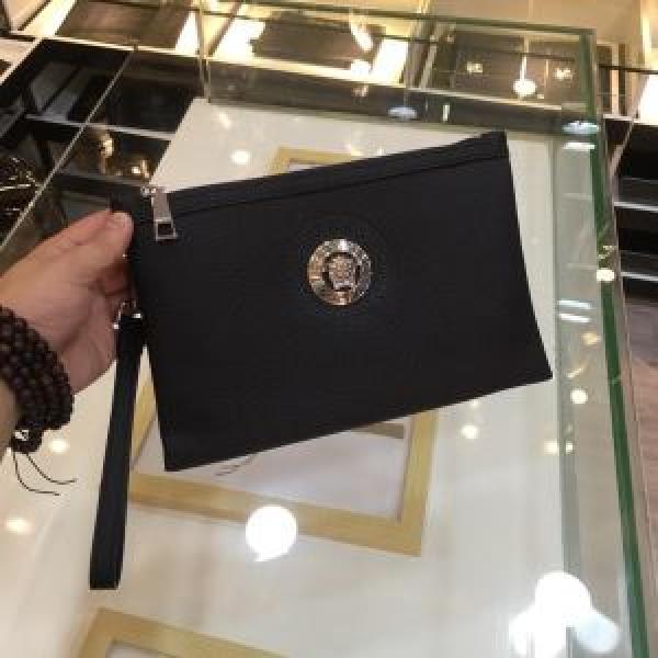 おしゃれデザインも大人気 ヴェルサーチVERSACE ポーチ 3色可選 2026年最新ファッション.82.
