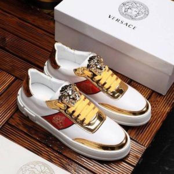 VERSACE ヴェルサーチ カジュアルシューズ  2色可選 《2026年》今、注目のストリート春夏の流行りトップス