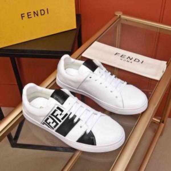 2026春夏人気トレンドアイテム 春夏の流行りトップス FENDI フェンディ カジュアルシューズ